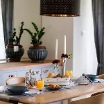 Apartment Russelia Right In The Heart Of Rhodes *